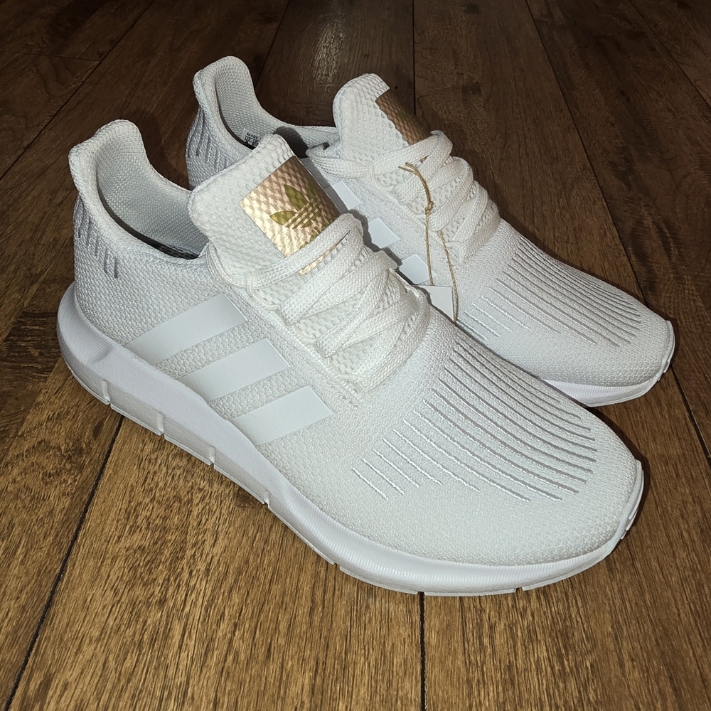 Adidas Swift Run womens sz 8